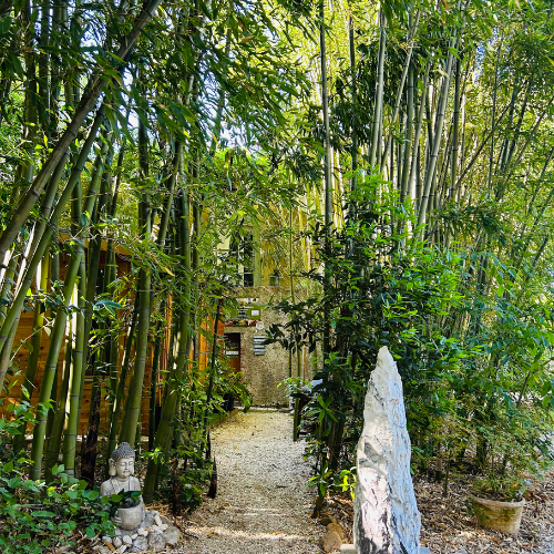 Massages & Soins L'Essence Bambou, Gîtes et Chambre d’Hôtes Anduze